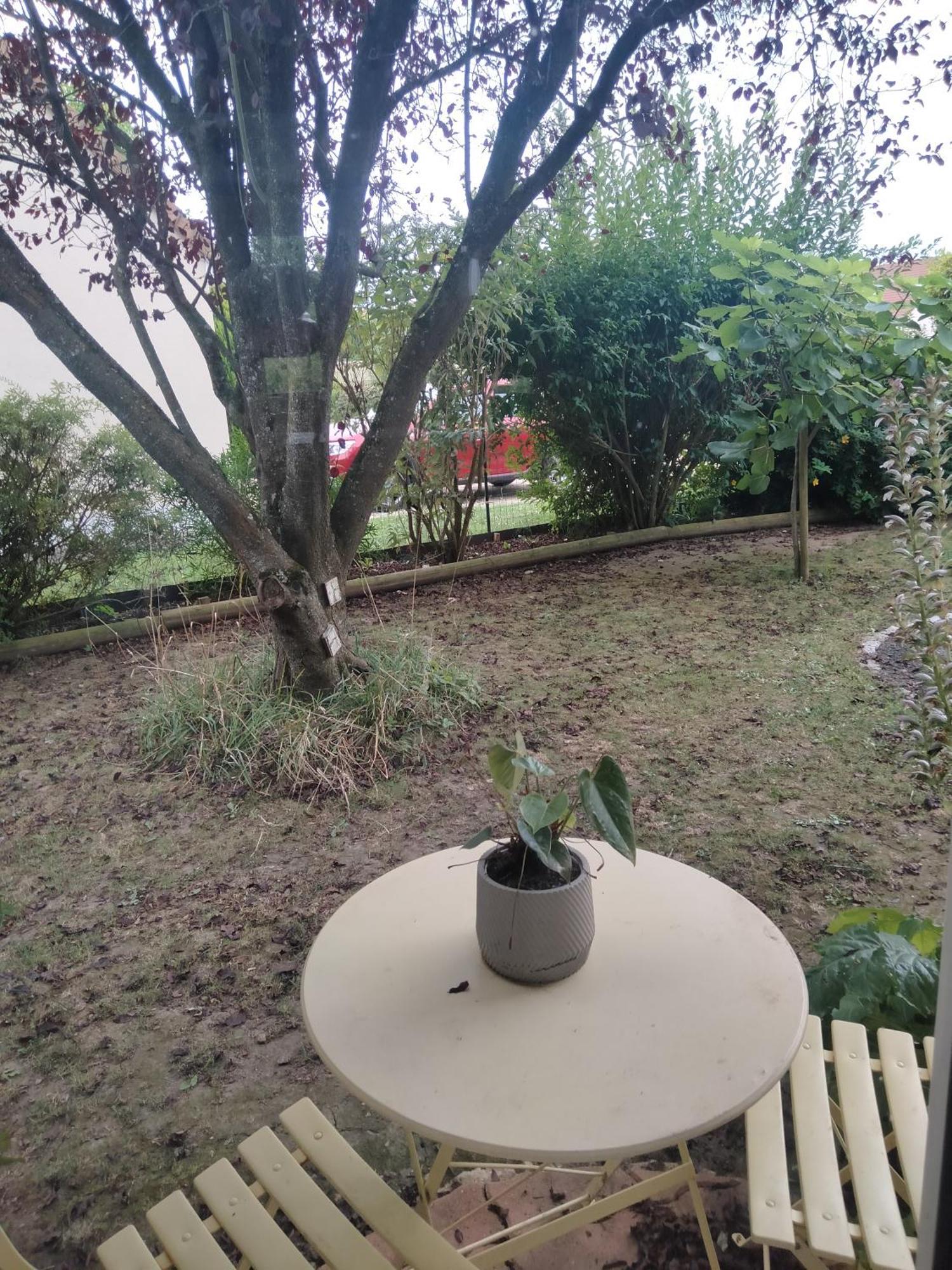 Les Hunaudieres Homestay